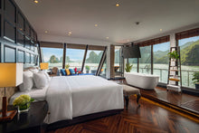 Load image into Gallery viewer, Stellar of The Sea Cruises